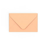 lohenpunainen kirjekuori 65x94 mm
